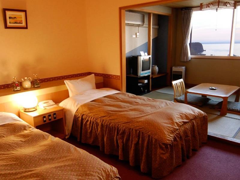 Shiretoko Yuhi No Ataruie Onsen Hostel Шари Екстериор снимка