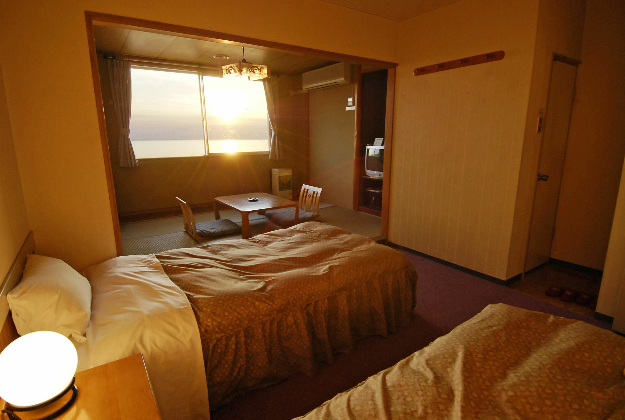 Shiretoko Yuhi No Ataruie Onsen Hostel Шари Екстериор снимка
